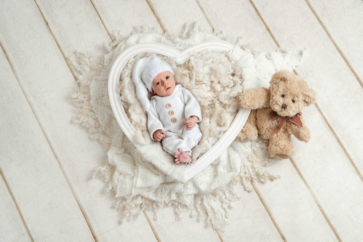 Newborn focení doma nebo v ateliéru, co bude lepší pro vaše miminko
