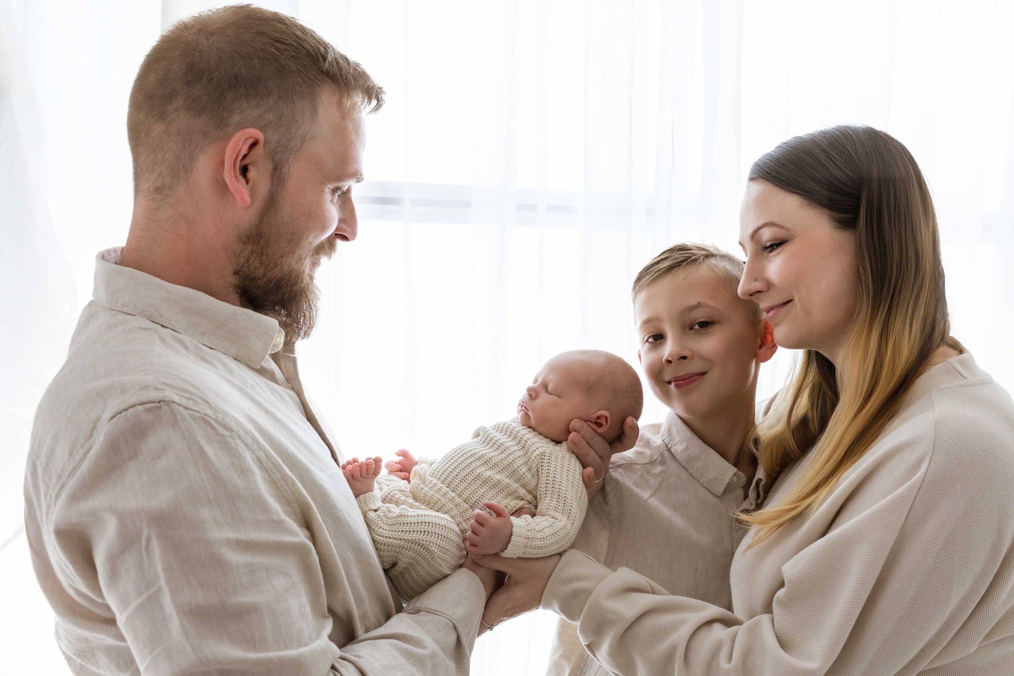 Capart v jemném oblečku, newborn focení Brno